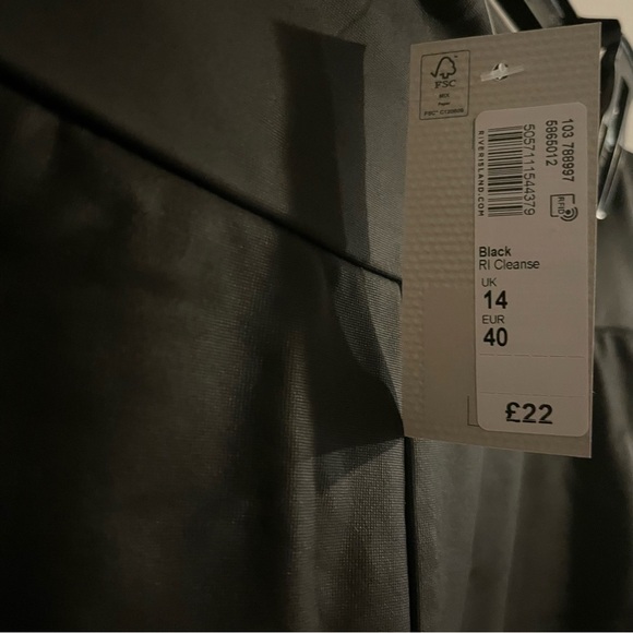 High Waisted Shine Leggings - Picture 7 of 8